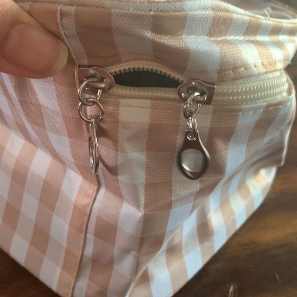 NIP waterproof travel make up bag silver zippers - Picture 5 of 13